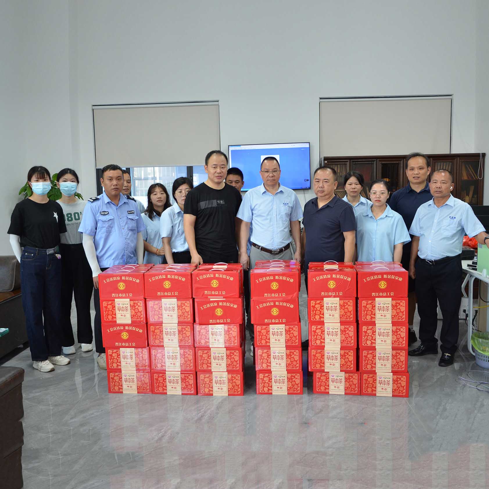 清涼關(guān)懷至優(yōu)安納，工會助力戰(zhàn)高溫